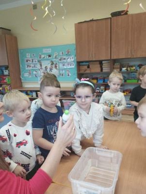 Grafika #13: 05.02.2024 Zabawy badawcze w gr I