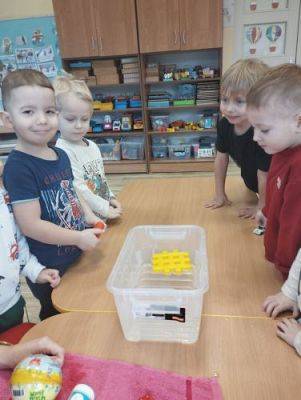 Grafika #15: 05.02.2024 Zabawy badawcze w gr I