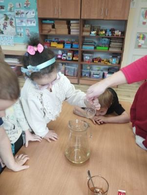 Grafika #19: 05.02.2024 Zabawy badawcze w gr I