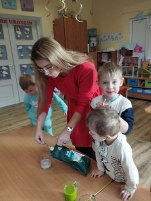 Grafika #25: 05.02.2024 Zabawy badawcze w gr I