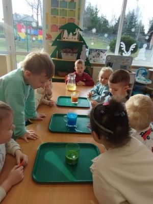 Grafika #33: 05.02.2024 Zabawy badawcze w gr I