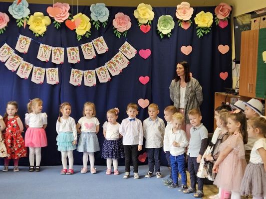 Grafika #16: 08.03.2024 Dzień Kobiet w naszym przedszkolu