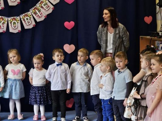 Grafika #18: 08.03.2024 Dzień Kobiet w naszym przedszkolu