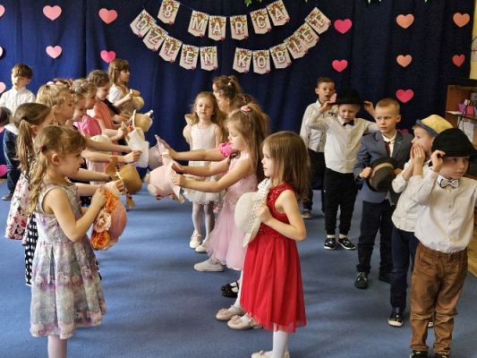 Grafika #52: 08.03.2024 Dzień Kobiet w naszym przedszkolu