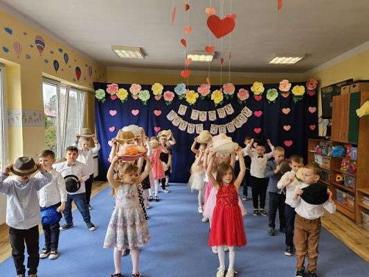 Grafika #53: 08.03.2024 Dzień Kobiet w naszym przedszkolu