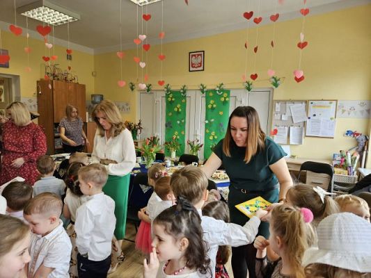 Grafika #67: 08.03.2024 Dzień Kobiet w naszym przedszkolu