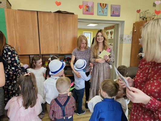 Grafika #70: 08.03.2024 Dzień Kobiet w naszym przedszkolu