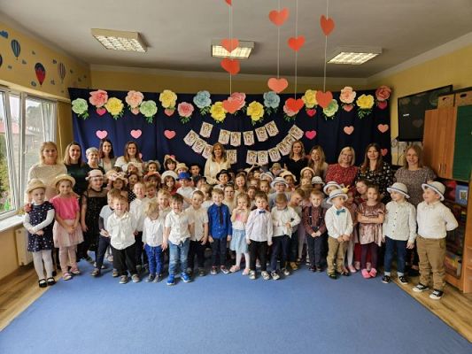 Grafika #73: 08.03.2024 Dzień Kobiet w naszym przedszkolu