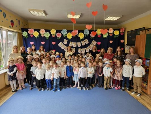 Grafika #74: 08.03.2024 Dzień Kobiet w naszym przedszkolu