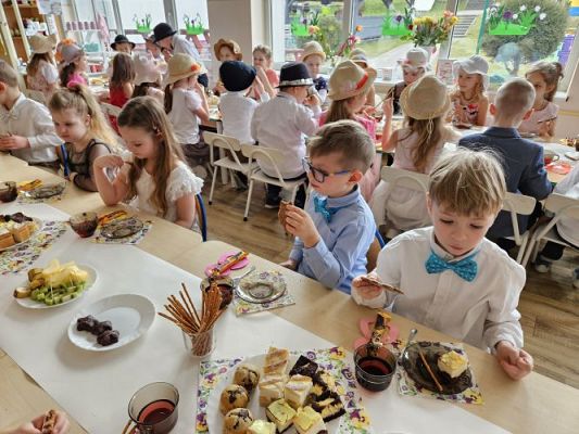 Grafika #84: 08.03.2024 Dzień Kobiet w naszym przedszkolu