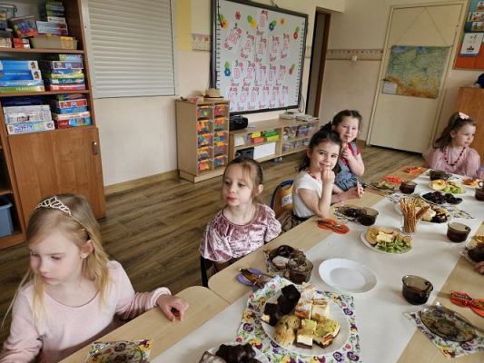 Grafika #88: 08.03.2024 Dzień Kobiet w naszym przedszkolu