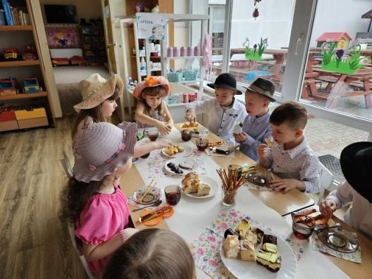 Grafika #89: 08.03.2024 Dzień Kobiet w naszym przedszkolu