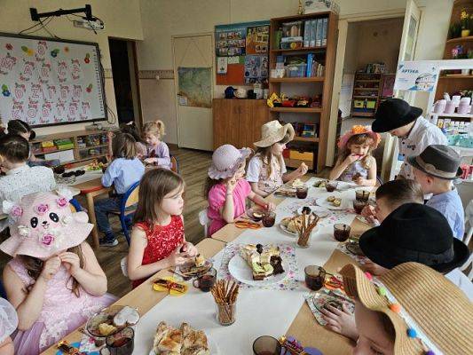 Grafika #94: 08.03.2024 Dzień Kobiet w naszym przedszkolu