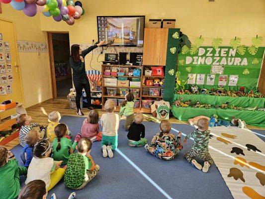 Grafika #2: 26.02.2024 Dzień Dinozaura - gr I