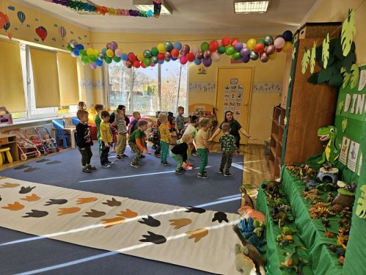 Grafika #5: 26.02.2024 Dzień Dinozaura - gr I