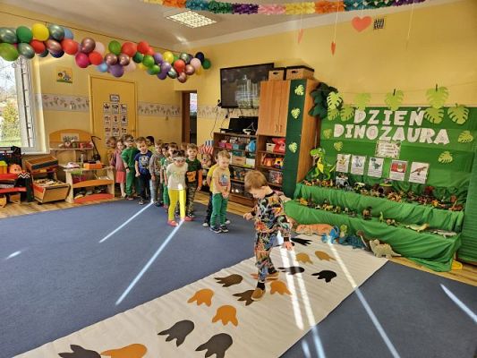 Grafika #9: 26.02.2024 Dzień Dinozaura - gr I