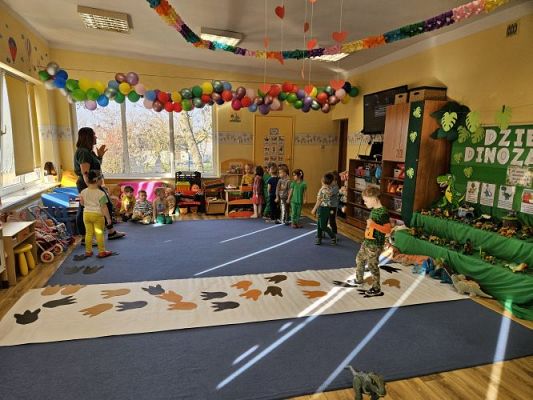 Grafika #14: 26.02.2024 Dzień Dinozaura - gr I