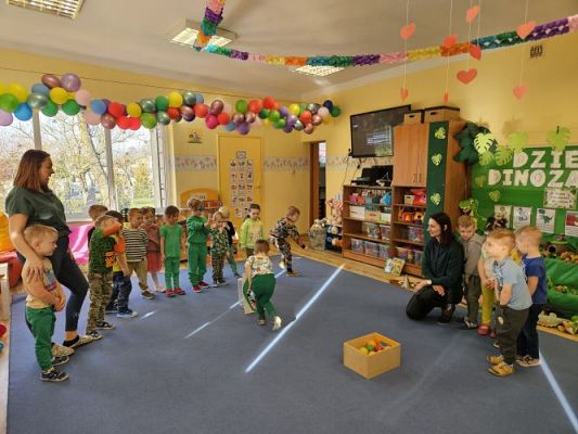 Grafika #33: 26.02.2024 Dzień Dinozaura - gr I