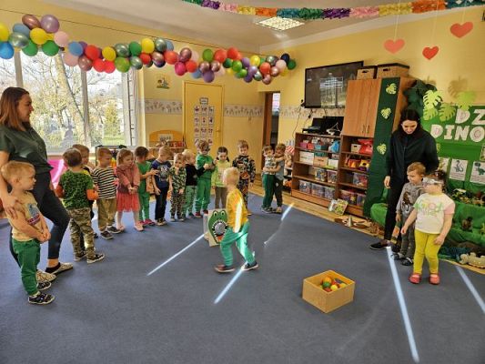 Grafika #35: 26.02.2024 Dzień Dinozaura - gr I