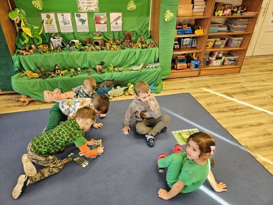 Grafika #62: 26.02.2024 Dzień Dinozaura - gr I