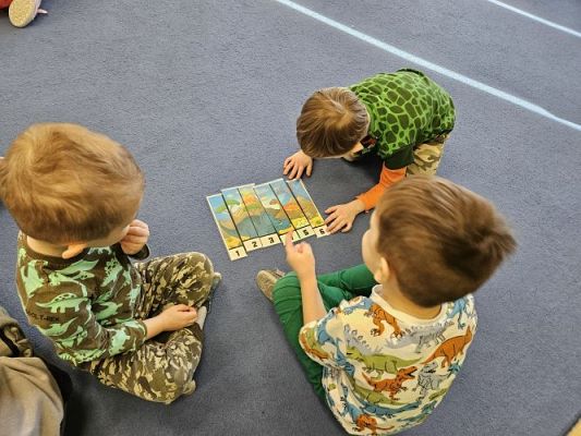 Grafika #64: 26.02.2024 Dzień Dinozaura - gr I