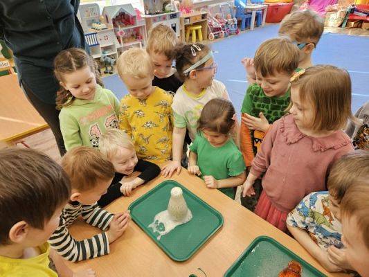 Grafika #71: 26.02.2024 Dzień Dinozaura - gr I