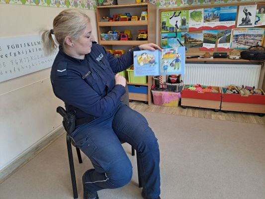 Grafika #10: 23.02.2024 Spotkanie z policjantem gr II