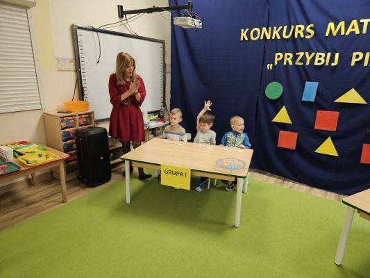 Grafika #20: 22.02.2024 Międzygrupowy konkurs matematyczny pn."Przybij piątkę"