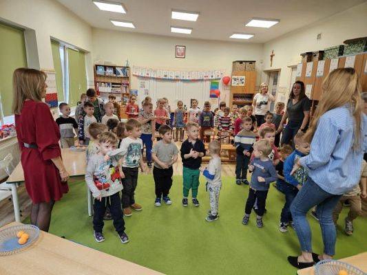 Grafika #30: 22.02.2024 Międzygrupowy konkurs matematyczny pn."Przybij piątkę"