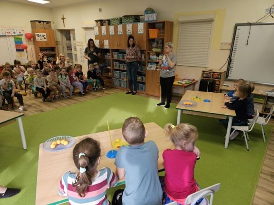 Grafika #49: 22.02.2024 Międzygrupowy konkurs matematyczny pn."Przybij piątkę"