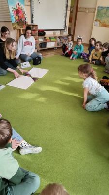 Grafika #24: 15.03.2024 Warsztaty malarskie z licealistkami z LO 2 w Lęborku w gr III