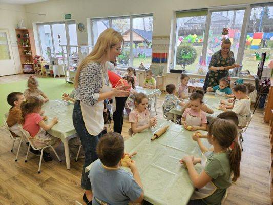 Grafika #0: 14-15.03.2024 Wielkanocne warsztaty cukiernicze w gr III