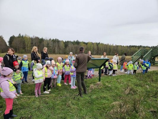 Grafika #72: 08.04.2024 Wycieczka do lasu - spotkanie z leśnikiem