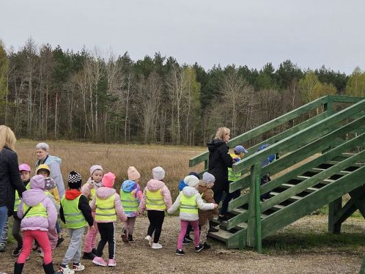 Grafika #86: 08.04.2024 Wycieczka do lasu - spotkanie z leśnikiem