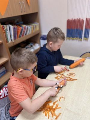 Grafika #11: 05.04.2024 Dzień Marchewki gr 2