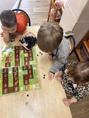 Grafika #17: 05.04.2024 Dzień Marchewki gr 2