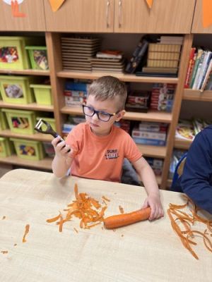 Grafika #19: 05.04.2024 Dzień Marchewki gr 2