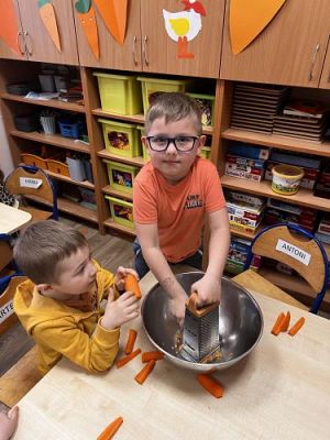 Grafika #33: 05.04.2024 Dzień Marchewki gr 2