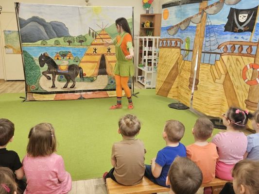 Grafika #20: 27.03.2024 Przedstawienie teatralne pt. "Pipi Langstrumpf"