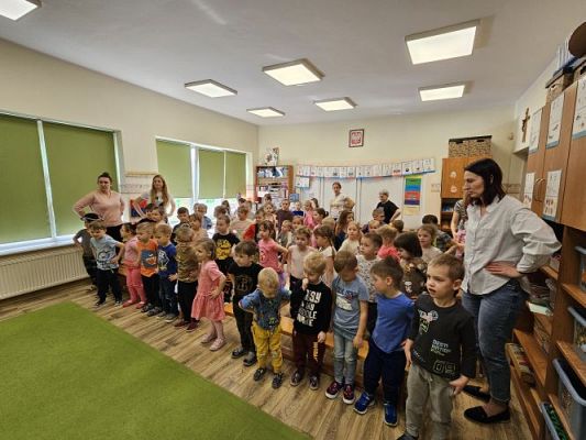 Grafika #27: 27.03.2024 Przedstawienie teatralne pt. "Pipi Langstrumpf"