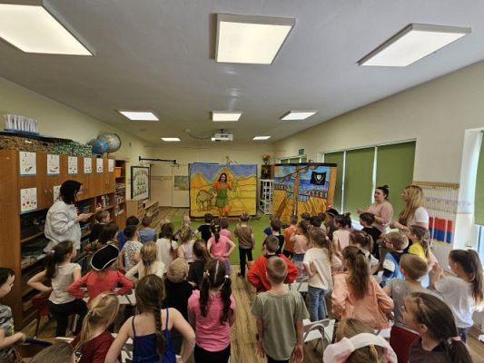 Grafika #35: 27.03.2024 Przedstawienie teatralne pt. "Pipi Langstrumpf"