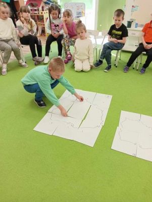 Grafika #3: 29.04.2024 Zajęcia edukacyjne Święta Majowe gr3