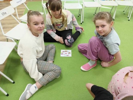 Grafika #4: 29.04.2024 Zajęcia edukacyjne Święta Majowe gr3