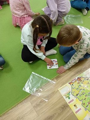 Grafika #16: 29.04.2024 Zajęcia edukacyjne Święta Majowe gr3