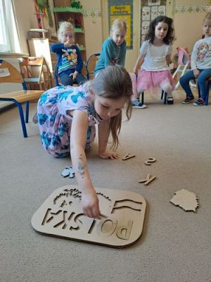 Grafika #9: 29.04.2024 Zajęcia edukacyjne Święta Majowe gr2