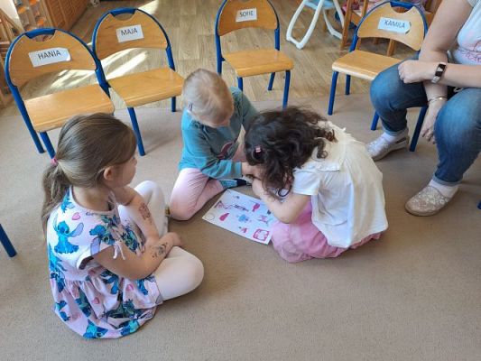 Grafika #14: 29.04.2024 Zajęcia edukacyjne Święta Majowe gr2