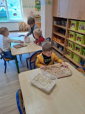 Grafika #31: 29.04.2024 Zajęcia edukacyjne Święta Majowe gr2