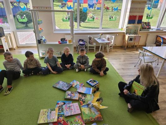 Grafika #7: 24.04.2024 Dzień Książki - spotkanie edukacyjno-czytelnicze z Panią Alicją Kisielewską