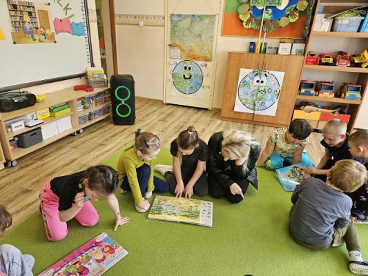 Grafika #14: 24.04.2024 Dzień Książki - spotkanie edukacyjno-czytelnicze z Panią Alicją Kisielewską