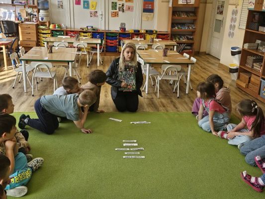 Grafika #16: 24.04.2024 Dzień Książki - spotkanie edukacyjno-czytelnicze z Panią Alicją Kisielewską